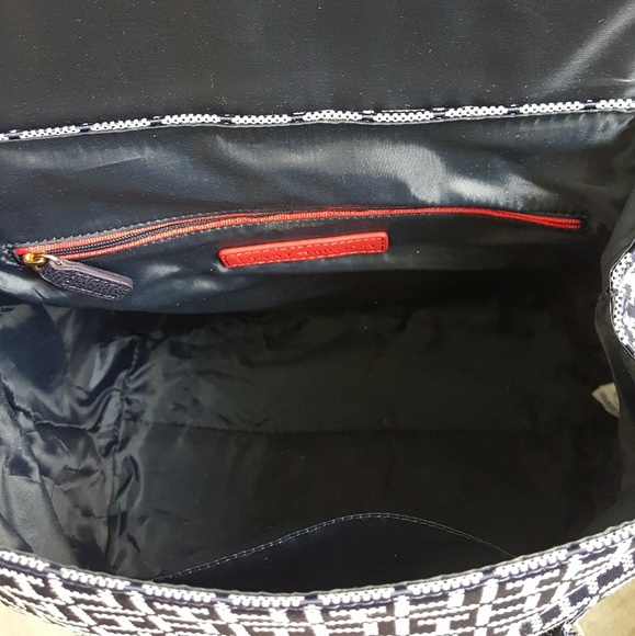 😍😍Authentic Tommy Hilfiger unisex backpack - Picture 4 of 8